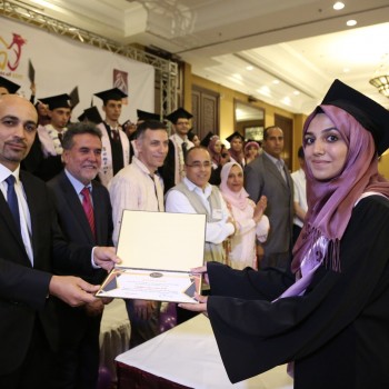 رعاية حفل تخريج طلبة طب الاسنان- جامعة الازهر 